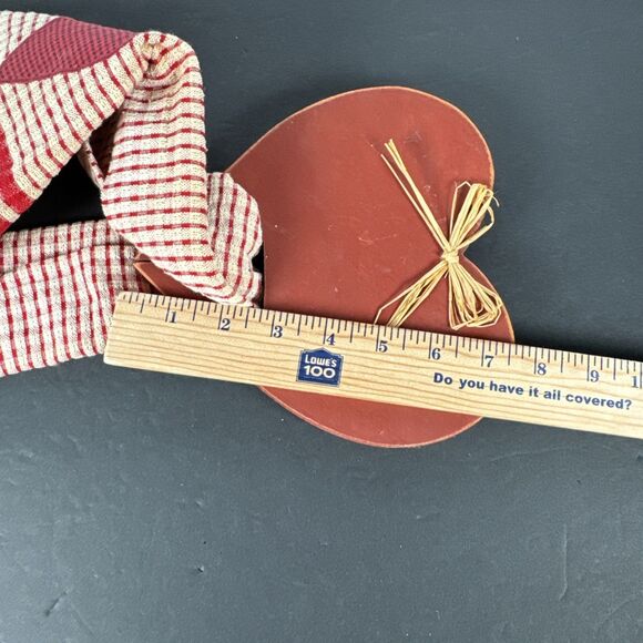 Country Cabin Cottage Core Towel Hangers With Towels Hearts & Watermelon Design - Picture 13 of 16